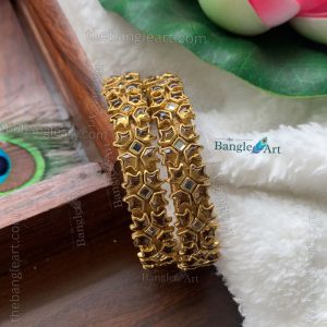 Aishwarya Border Bangle
